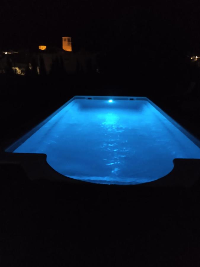 Villa Rural Con Amplia Piscina Campillo de Altobuey Eksteriør bilde