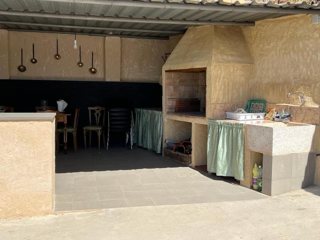 Villa Rural Con Amplia Piscina Campillo de Altobuey Eksteriør bilde